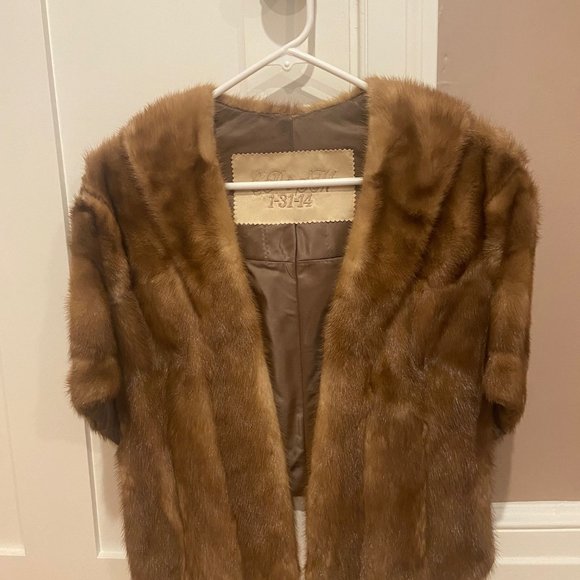 Fur stole - Picture 1 of 2